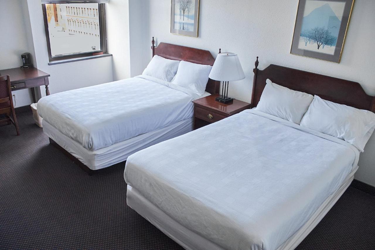 Mclure Hotel วีลลิ่ง ภายนอก รูปภาพ